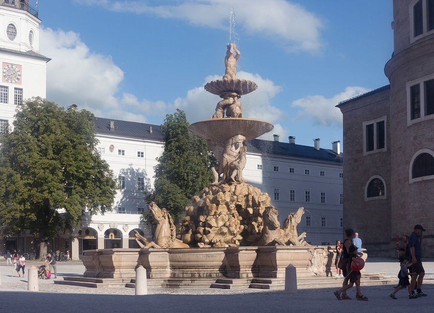 Cesky Krumlov: Private One-Way Transfer to Salzburg - Professional Driver Services