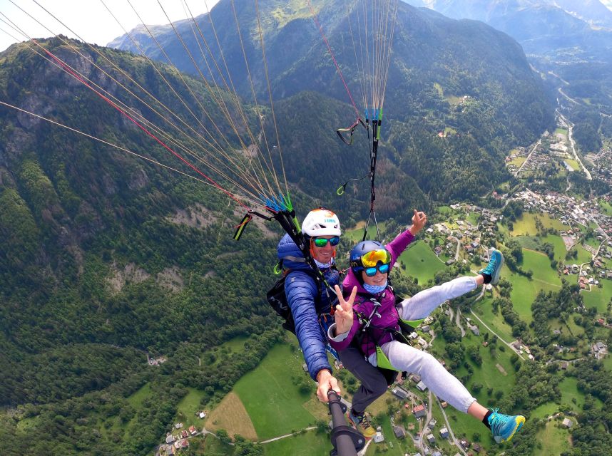 Chamonix-Mont-Blanc: Mountain Tandem Paragliding Flight - Language and Booking Options