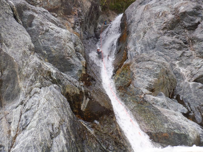 Champdepraz:Canyoning Sporting Spirit in the Chalamy Torrent - Meeting Point and Preparation