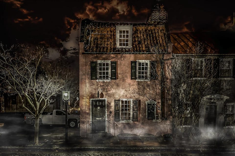 Charleston: Boos and Booze Haunted Pub Crawl Walking Tour - Haunted Pub Crawl