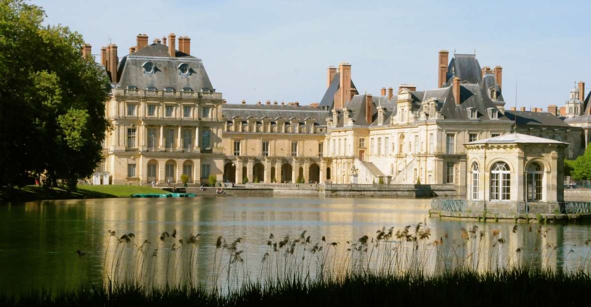 Château De Fontainebleau 2CV - Booking Information