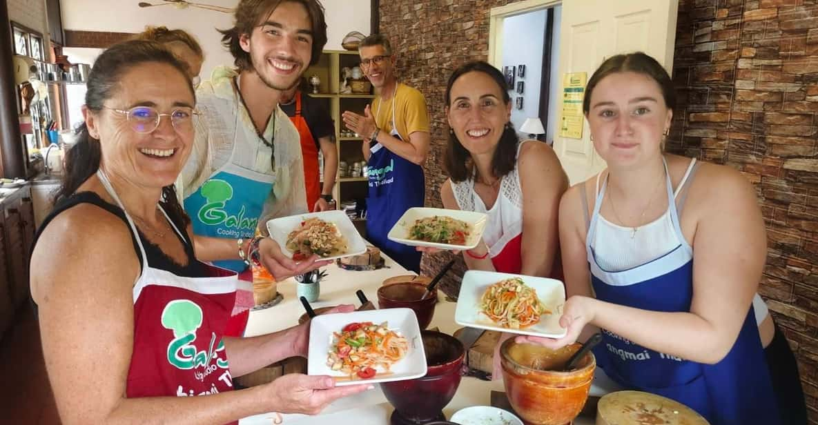 Chiang Mai: Morning Cooking Class With Market Visit - Market Tour and Organic Garden