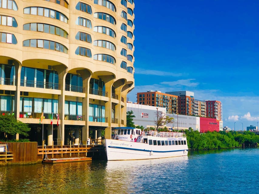 Chicago River: 90-Min Architecture Boat Tour - Accessibility and Parking Discounts