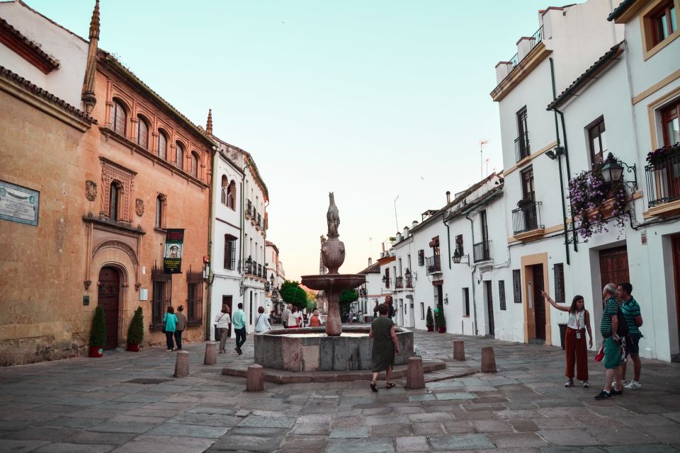 Córdoba: Guided Nighttime Walking Tour - Meeting Point