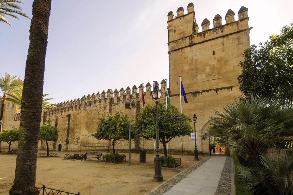 Córdoba Guided Tour of the Mosque, Jewish Quarter & Alcazar - Main Stops