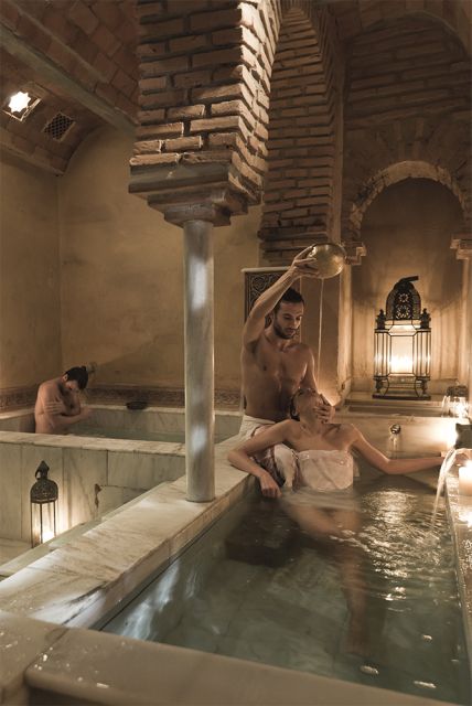 Córdoba: Hammam Al Ándalus Entry Ticket With Optional Massage - Language and Age Policies