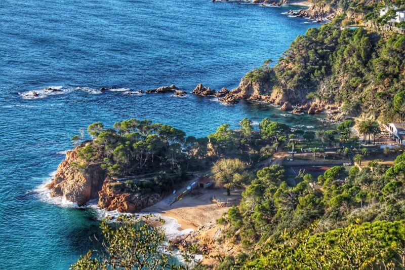 Costa Brava: Discovering Beaches, Hiking, and Swimming - Three-Course Lunch Menu