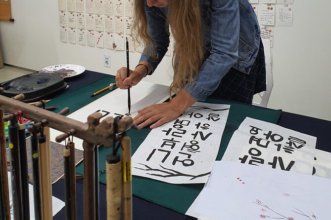 Create a Korean Calligraphy Scroll With Jeongju in Insadong Seoul - Learning Techniques