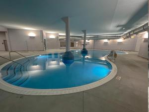 Crowne Plaza - Kearney, an IHG Hotel - Nearby Attractions and Activities