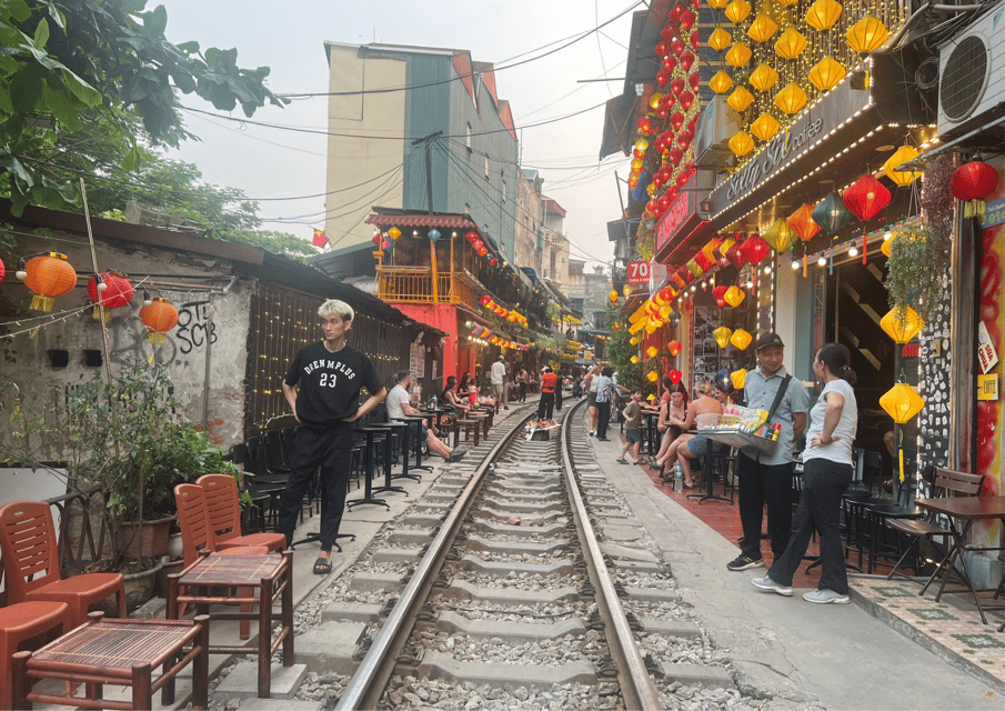 Culinary Local Food With Train Street Private Experience - Exploring Hanois Old Quarter