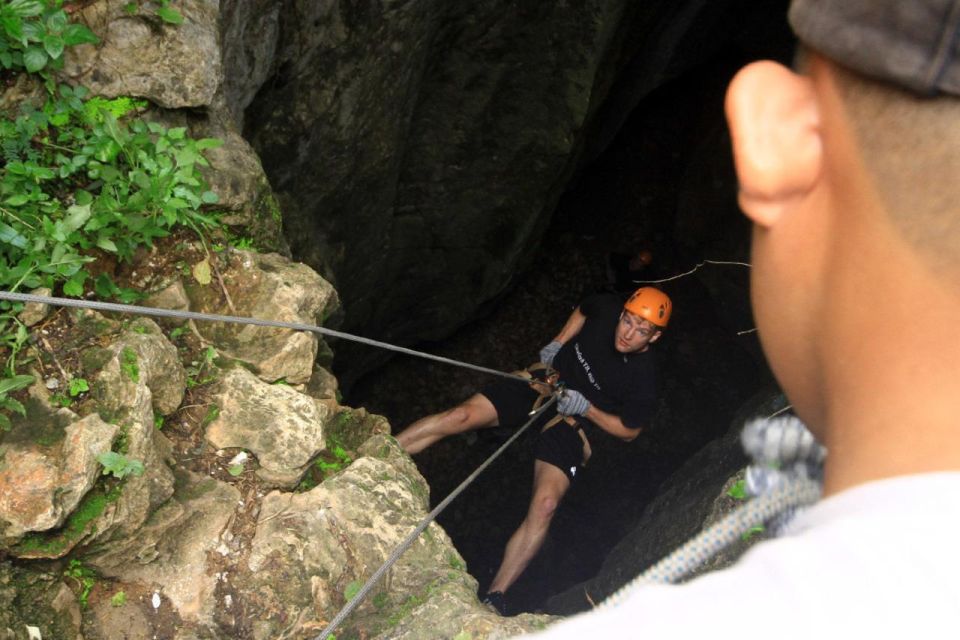 DA NANG - HOI AN : Marble Mountain- Hoi An Ancient Town - Marble Mountains Exploration