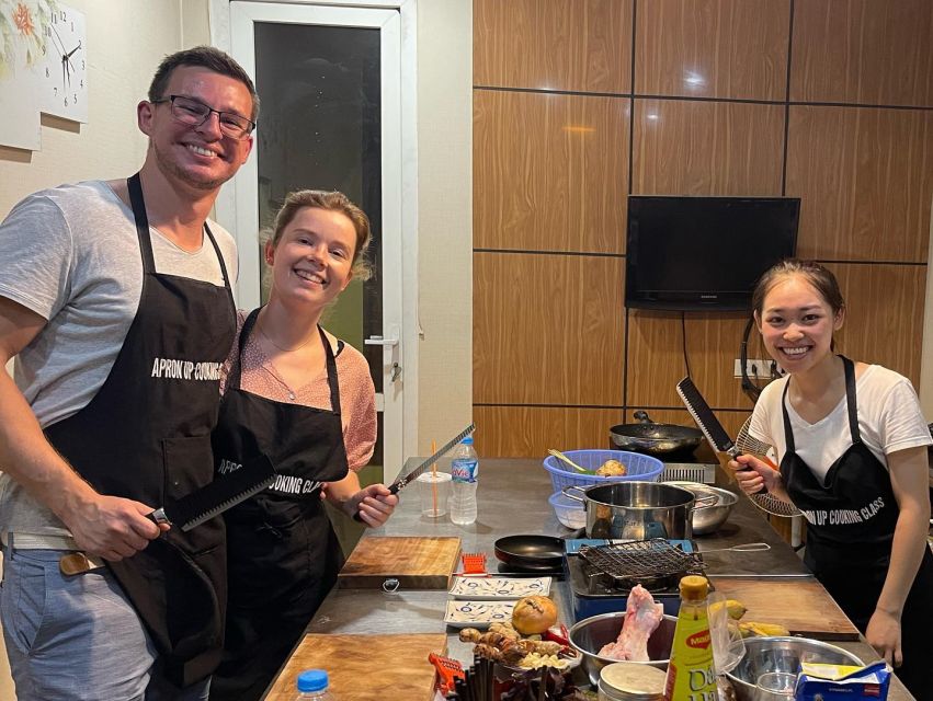 Da Nang: Traditional Cooking Class and Pho With Local Girl - Participant Age Requirements