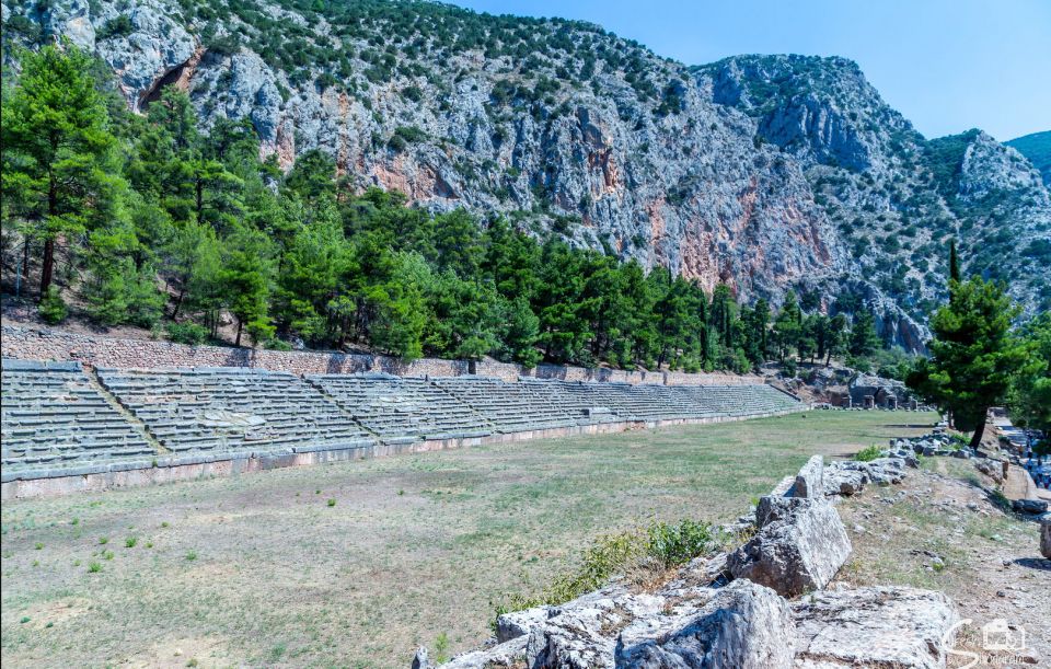 Delphi & Hosios Loukas Monastery Private Day Tour Plus Lunch - Scenic Drive to Delphi