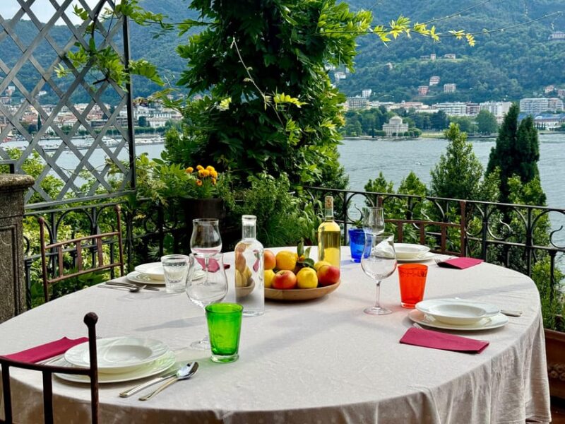 Dining Experience in a Local House With Lake View - Enjoying the Lake View