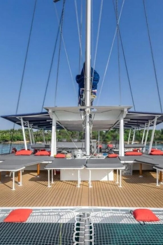 Dinner Cruise Catamaran Around Hyères - Frequently Asked Questions