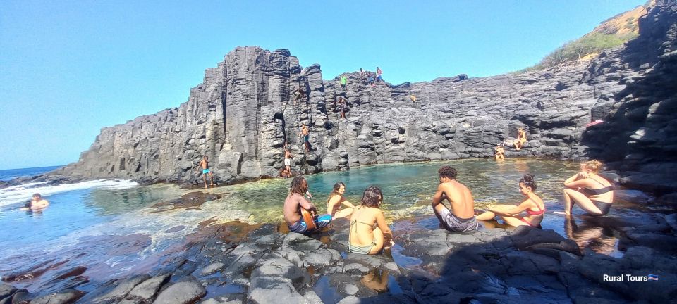 Discover the Black Sand Beach+the Natural Pool - Customer Feedback