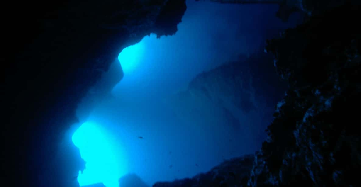 Dive The Blue Dome - Underwater Cavern Exploration