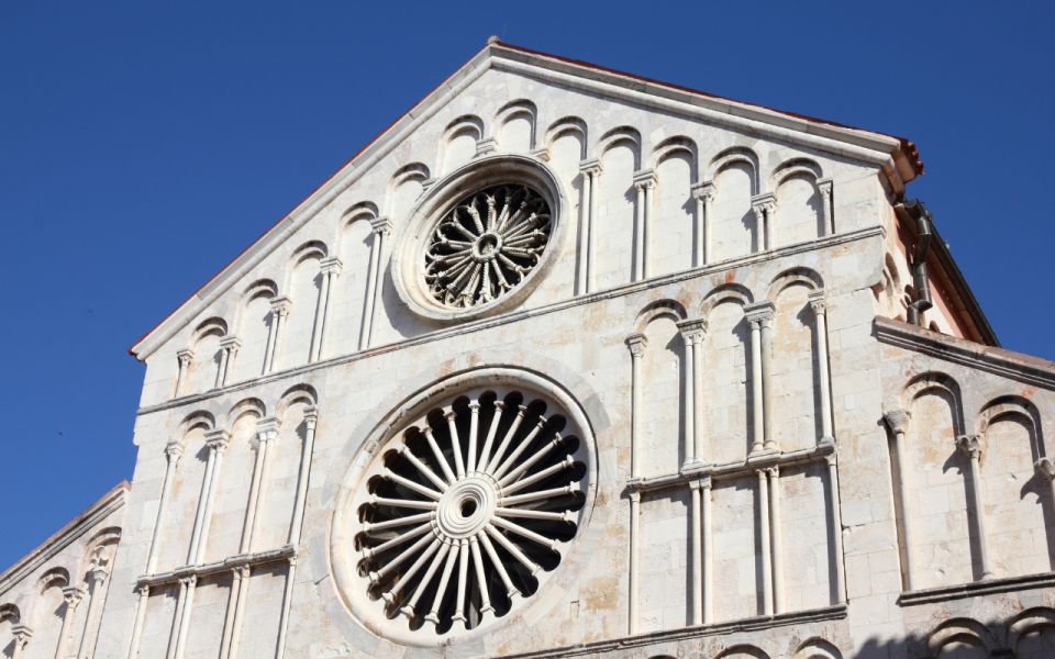 Early Morning Walking Tour of the Old Town in Zadar - Explore UNESCO-listed City Walls