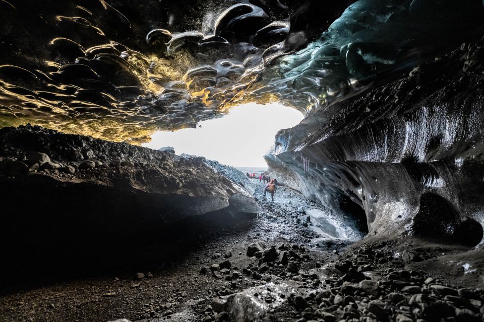 Easy Hike to a Natural Ice Cave From Jökulsárlón - Best Time to Visit