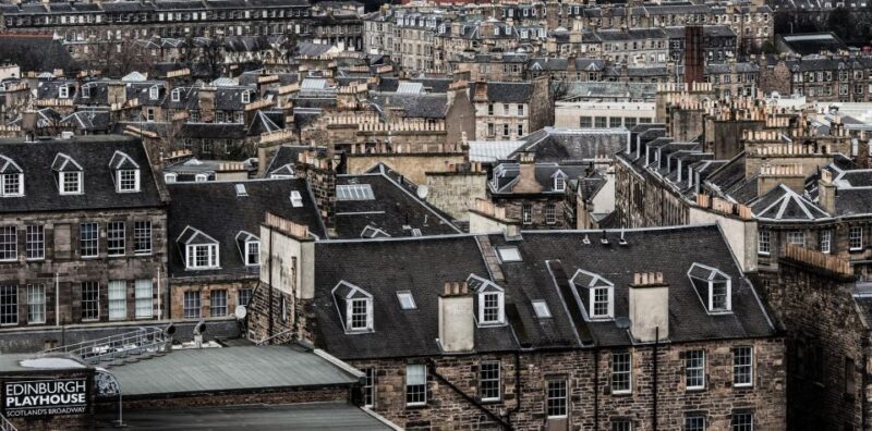 Edinburgh: Express Walk With a Local in 60 Minutes - Whats Included in the Experience