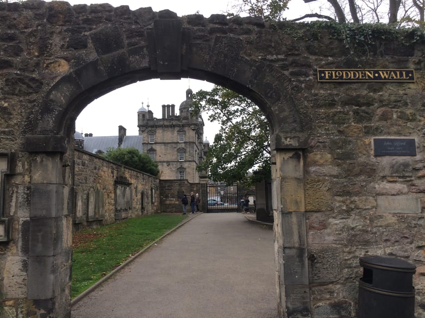 Edinburgh: Old Town Private Walking Tour With Historian - What to Bring