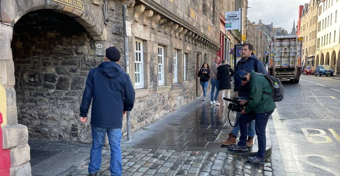 Edinburgh: Outlander Series and Jacobites Walking Tour - Accessibility and Meeting Point