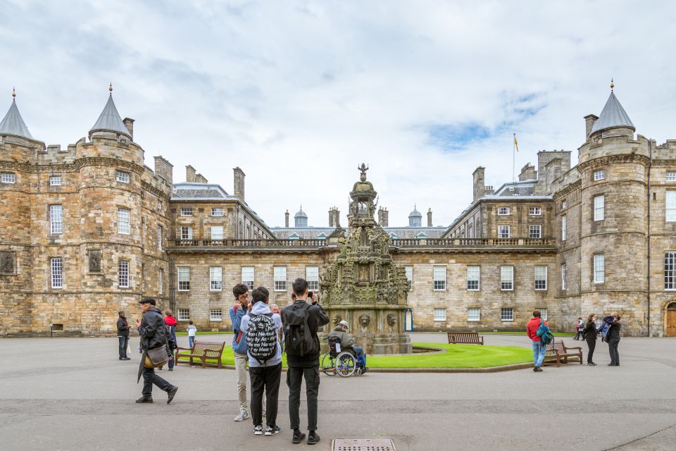 Edinburgh: Royal Attractions With Hop-On Hop-Off Bus Tours - Transportation and Bus Details