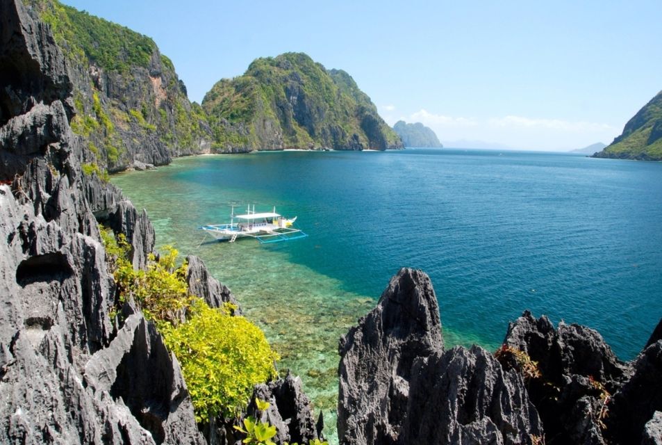 El Nido Island Hopping Tour C: Hidden Beaches & Shrine - Marine Life and Landscapes