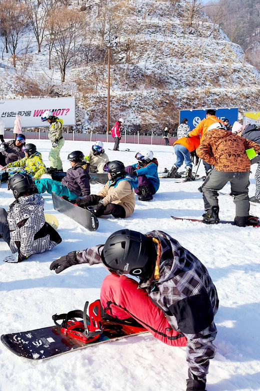 Elysian Snowboard Day Tour (Clothing+Ski Gear+Basic Lessons) - Rental Gear Costs