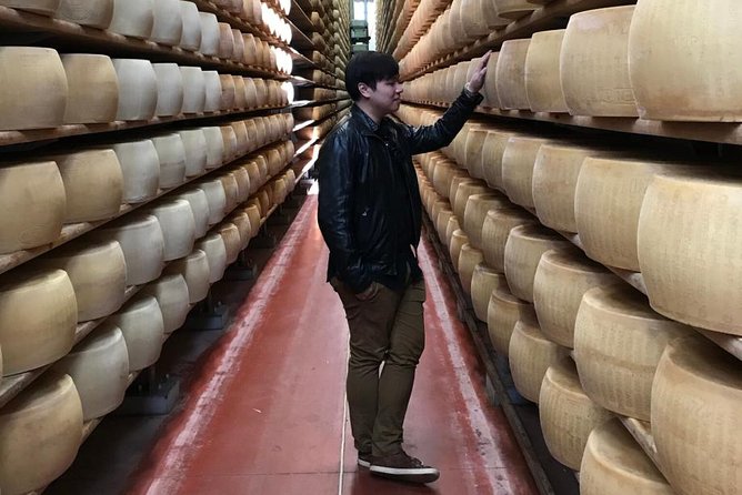 Emilias Food Farm-Parmiggiano, Wine Tasting & Vinegar Visit - Pricing and Booking Details