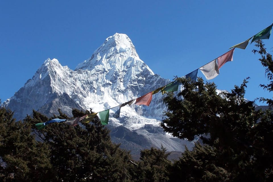 Everest Base Camp With Cho La & Renjo La Pass Trek - 19 Days - Health and Safety