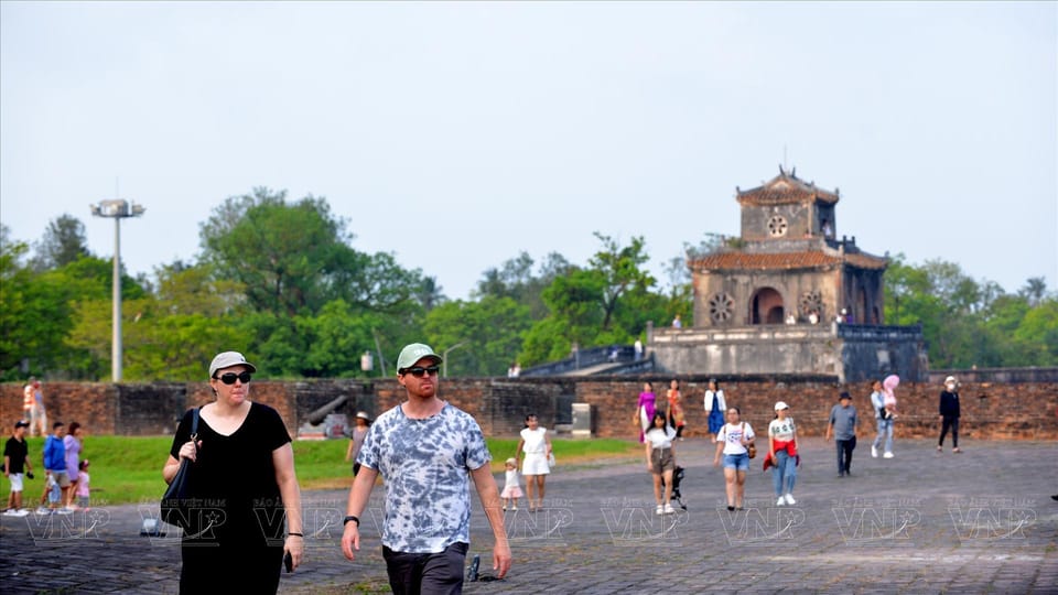 Exclusive Small Group Walking Tour of Hue Imperial City - Important Information