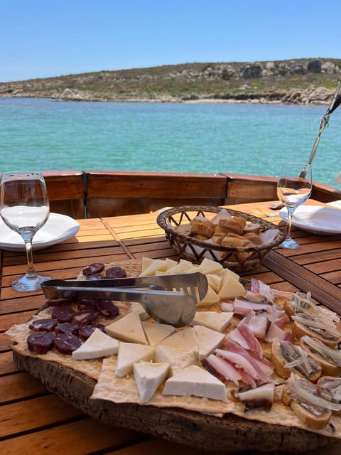 EXCURSION IN THE ASINARA PARKIN A WOODEN SAILING BOAT - Snorkeling Adventures