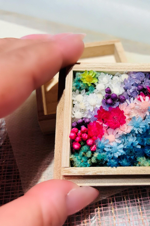 Experience Crafting a Flower-Adorned Mini Japanese Garden - Included Amenities