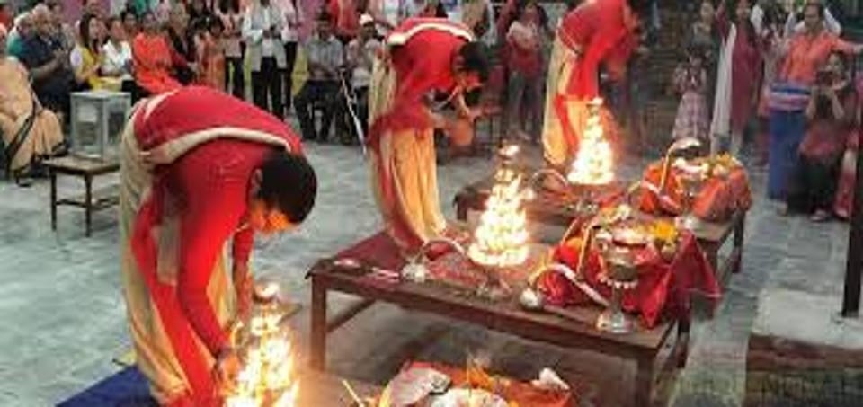 Experience the Sacred Aarati Ceremony at Pashupatinath - Cultural Etiquette and Dress Code