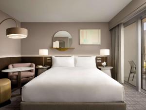 Fairmont Century Plaza Los Angeles - Nearby Attractions