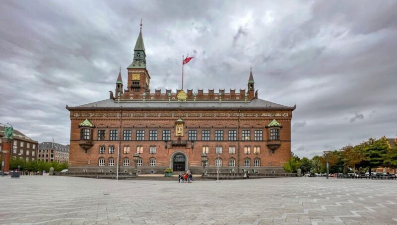 Family Tour of Copenhagen Old Town, Nyhavn With Boat Cruise - Inclusions of the Tour