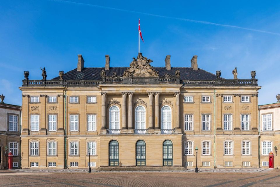 Fast-Track Amalienborg Palace Museum Copenhagen Private Tour - Meeting Point and Accessibility