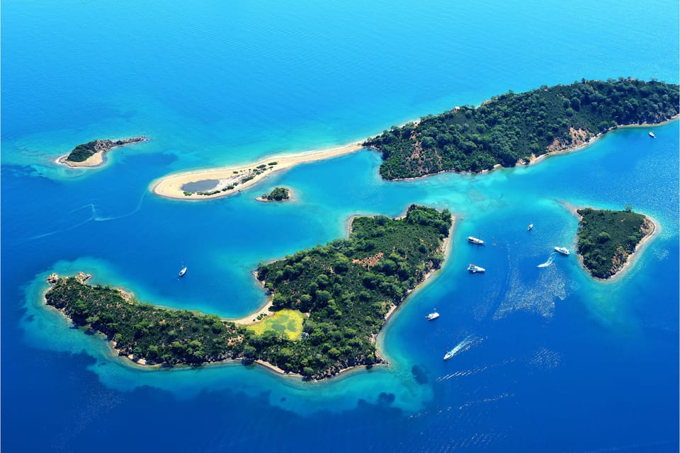 Fethiye 12 Islands & Göcek Surroundings Boat Tour - Lunch Experience