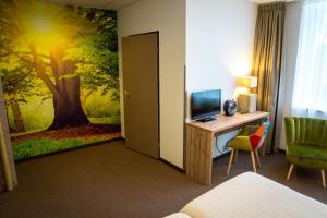 Forest Hotel - Booking Information and Tips