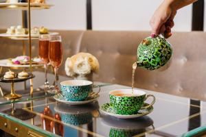 Four Seasons Hotel One Dalton Street, Boston - Location Highlights