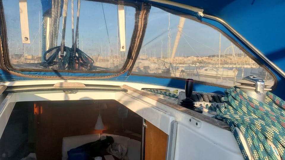 From Alghero: Full Day Sailing Excursion With Lunch - Onboard Amenities