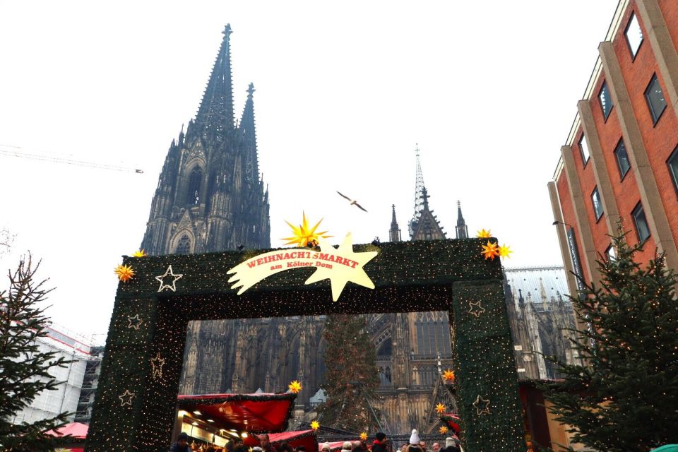 From Amsterdam: Cologne Christmas Market Day Tour - Group Size and Languages