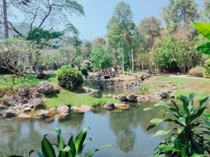 From Chiang Mai: Lampang Summit & Springs - Wat Chaloem Prakiat Temple