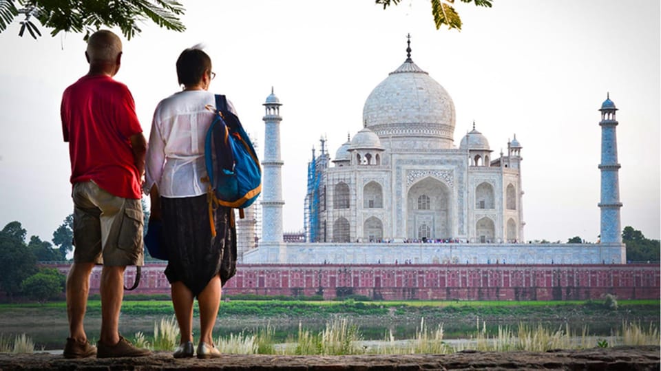 From Delhi: All-Inclusive Taj Mahal Tour by Gatimaan Express - Discovering Itimad-Ud-Daulah