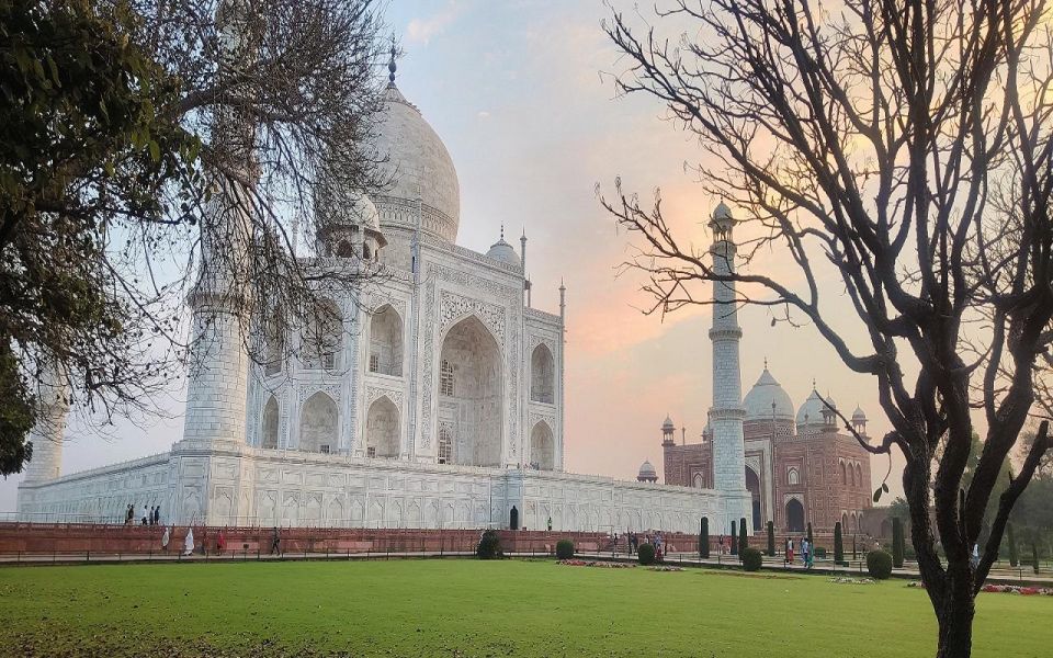 From Delhi: Taj Mahal Day Tour by Gatimaan Express Train - Tips for a Great Experience