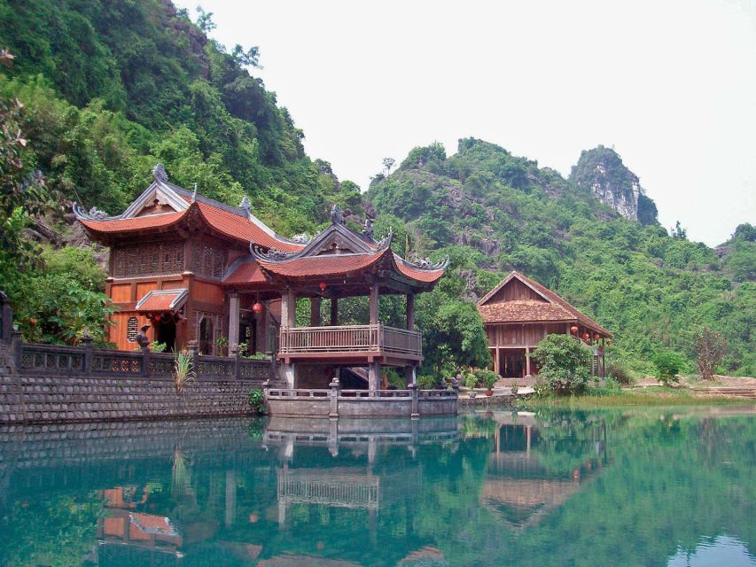 From Hanoi: Trang An & Bai Dinh Pagoda Full-Day Private Tour - Inclusions and Amenities