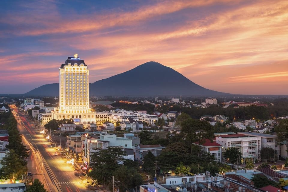 From Ho Chi Minh: Cao Dai Holy Mass and Black Virgin Mount - Cultural Highlights