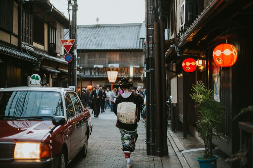 From Kyoto: Gion&Fushimi Inari Taisha Day Tour With Driver - Important Considerations