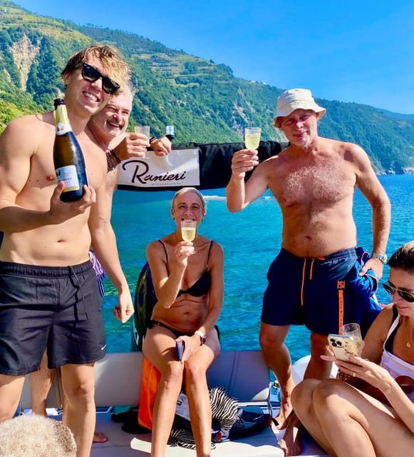 From La Spezia: Cinque Terre Boat Tour With Food & Drinks - Participant Information